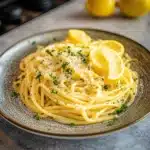 quick and easy garlic lemon pasta recipe that's ready in less than 30 minutes